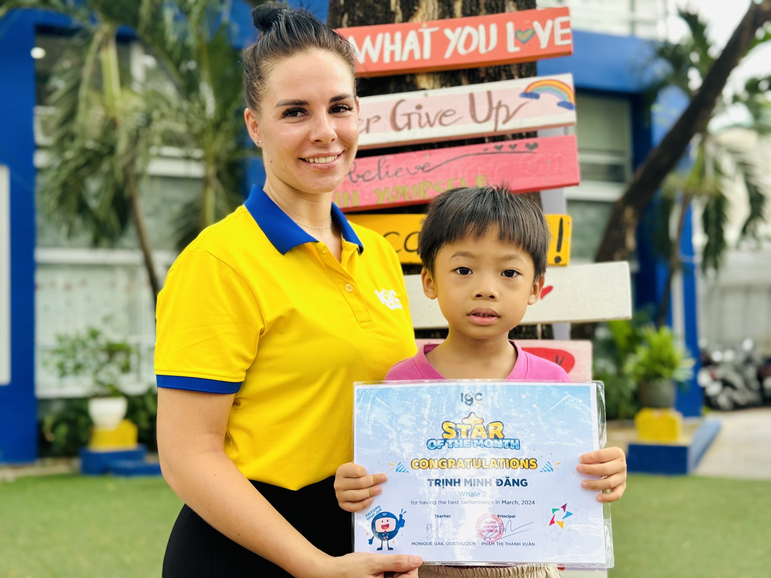 STAR OF THE MONTH – NGÔI SAO CỦA THÁNG