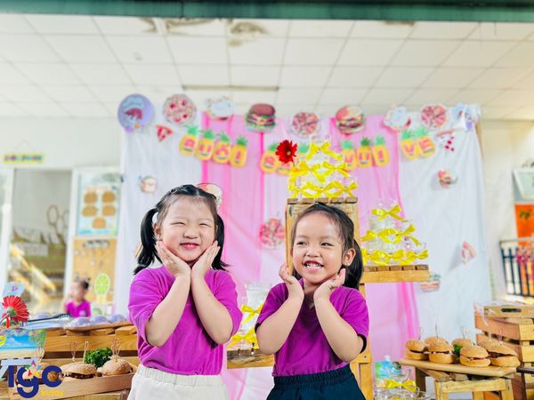 BỮA ĂN SÁNG VUI VẺ