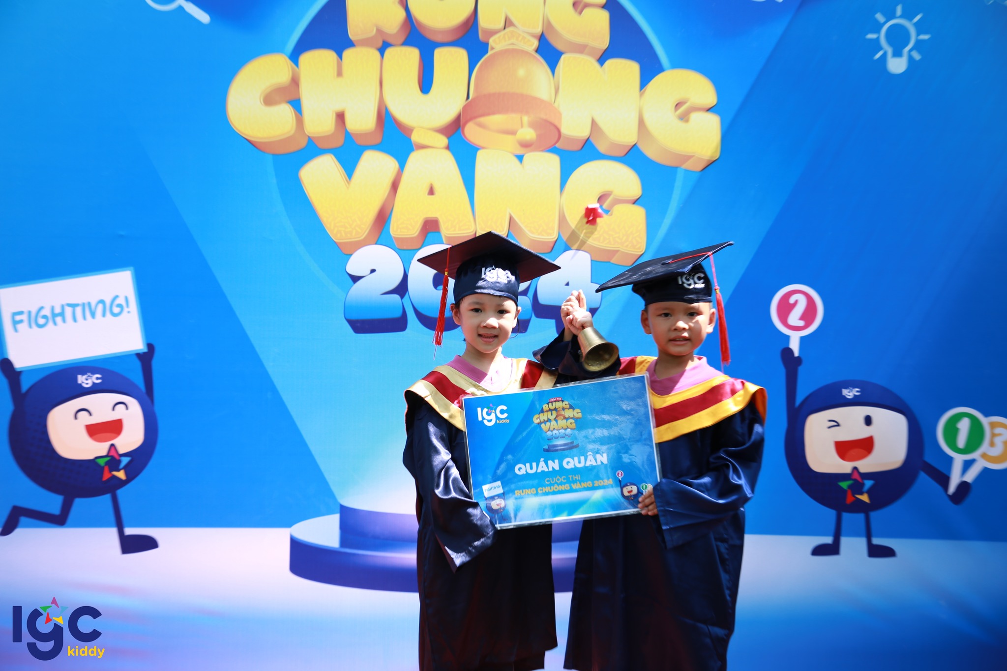 RUNG CHUÔNG VÀNG KHỐI WHALE