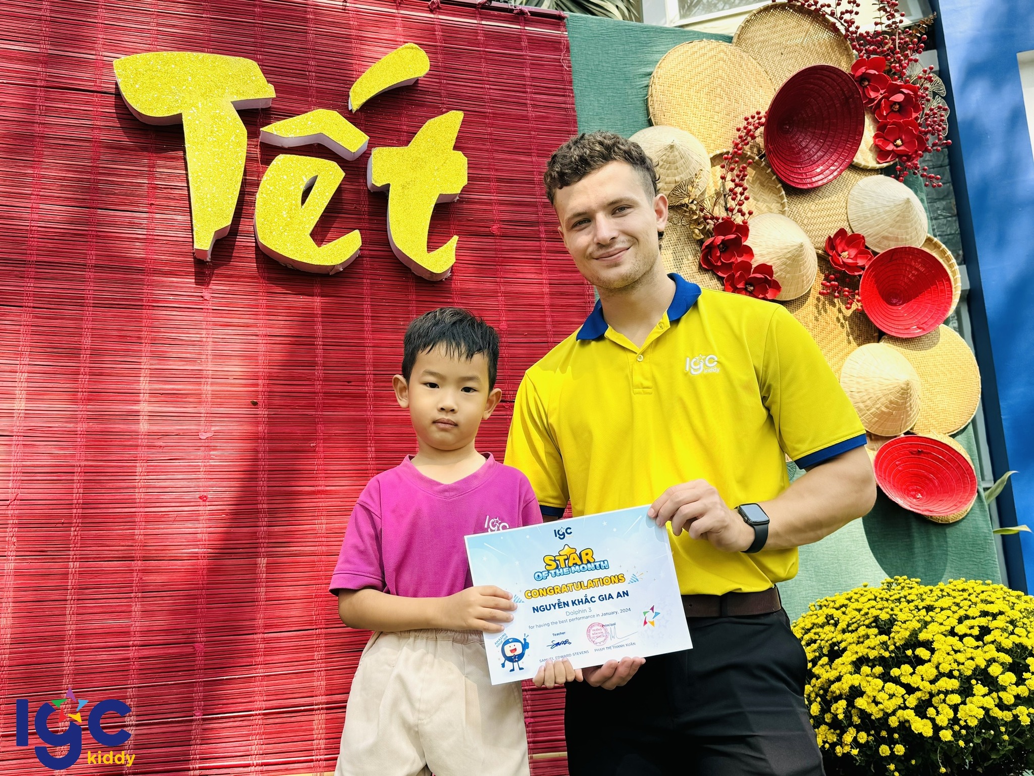 STAR OF THE MONTH – NGÔI SAO CỦA THÁNG