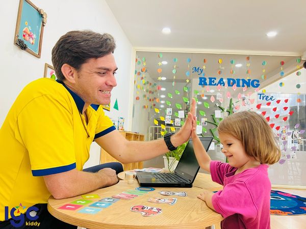 ĐÁNH GIÁ NĂNG LỰC TIẾNG ANH CÁC LỚP HỆ SONG NGỮ