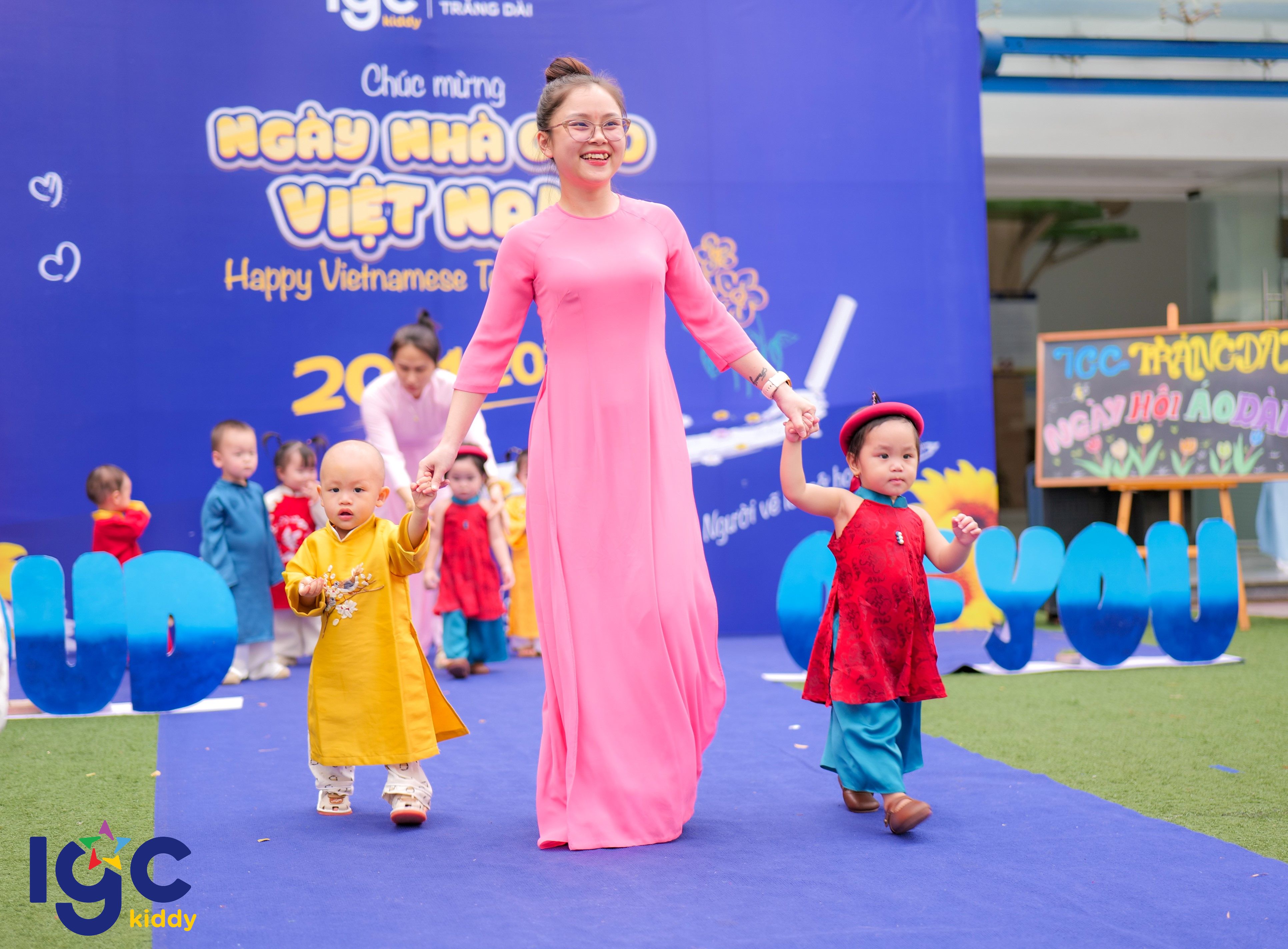 NGÀY HỘI ÁO DÀI