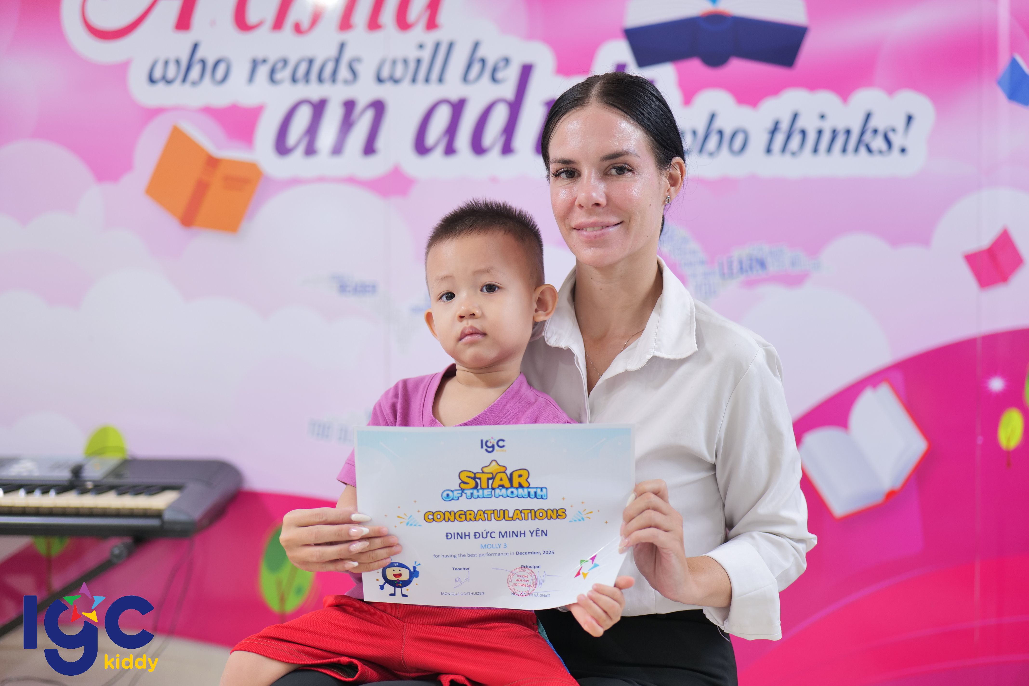 STAR OF THE MONTH – NGÔI SAO CỦA THÁNG 12