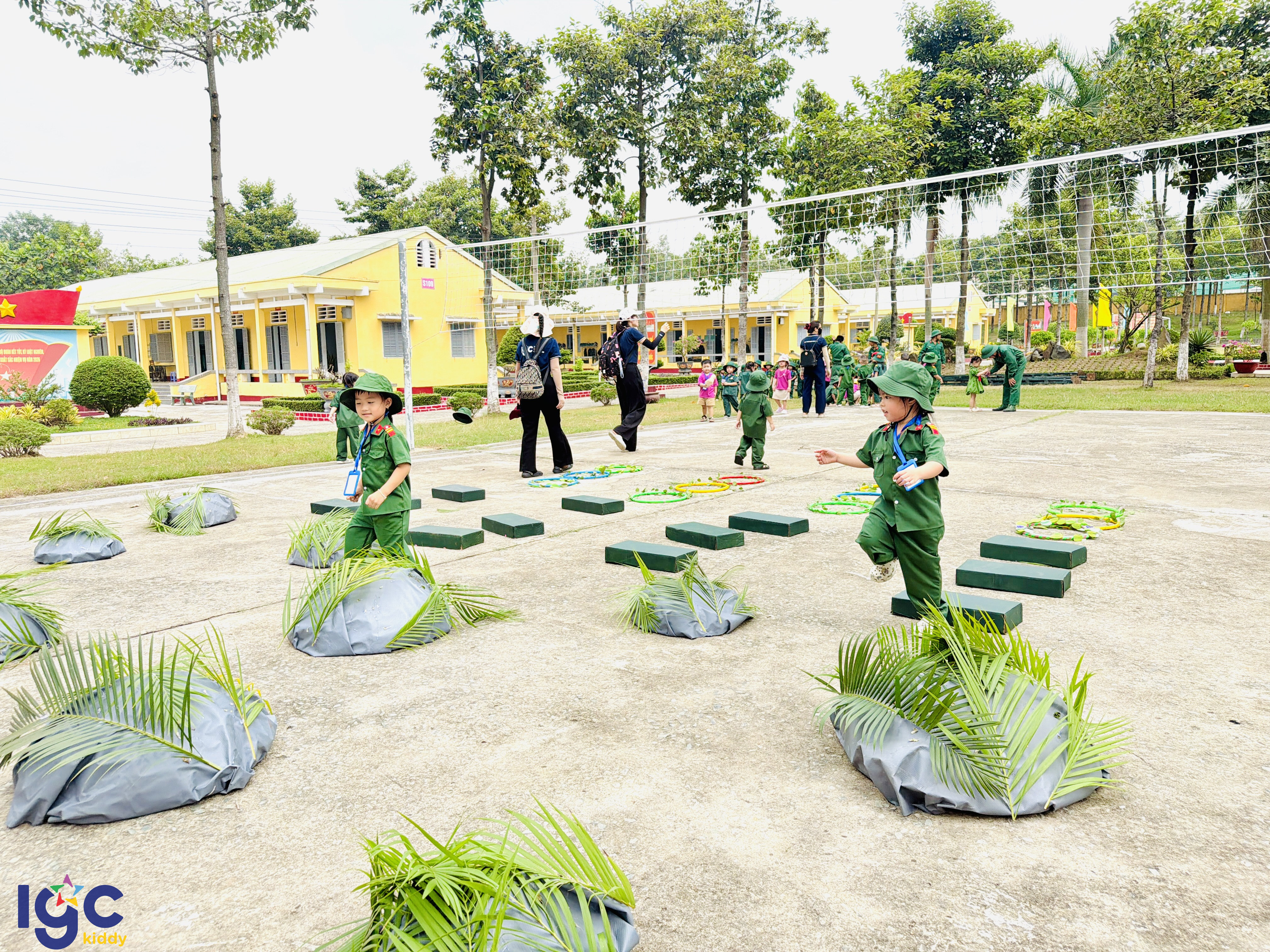 DÃ NGOẠI MỘT NGÀY LÀM CHIẾN SĨ
