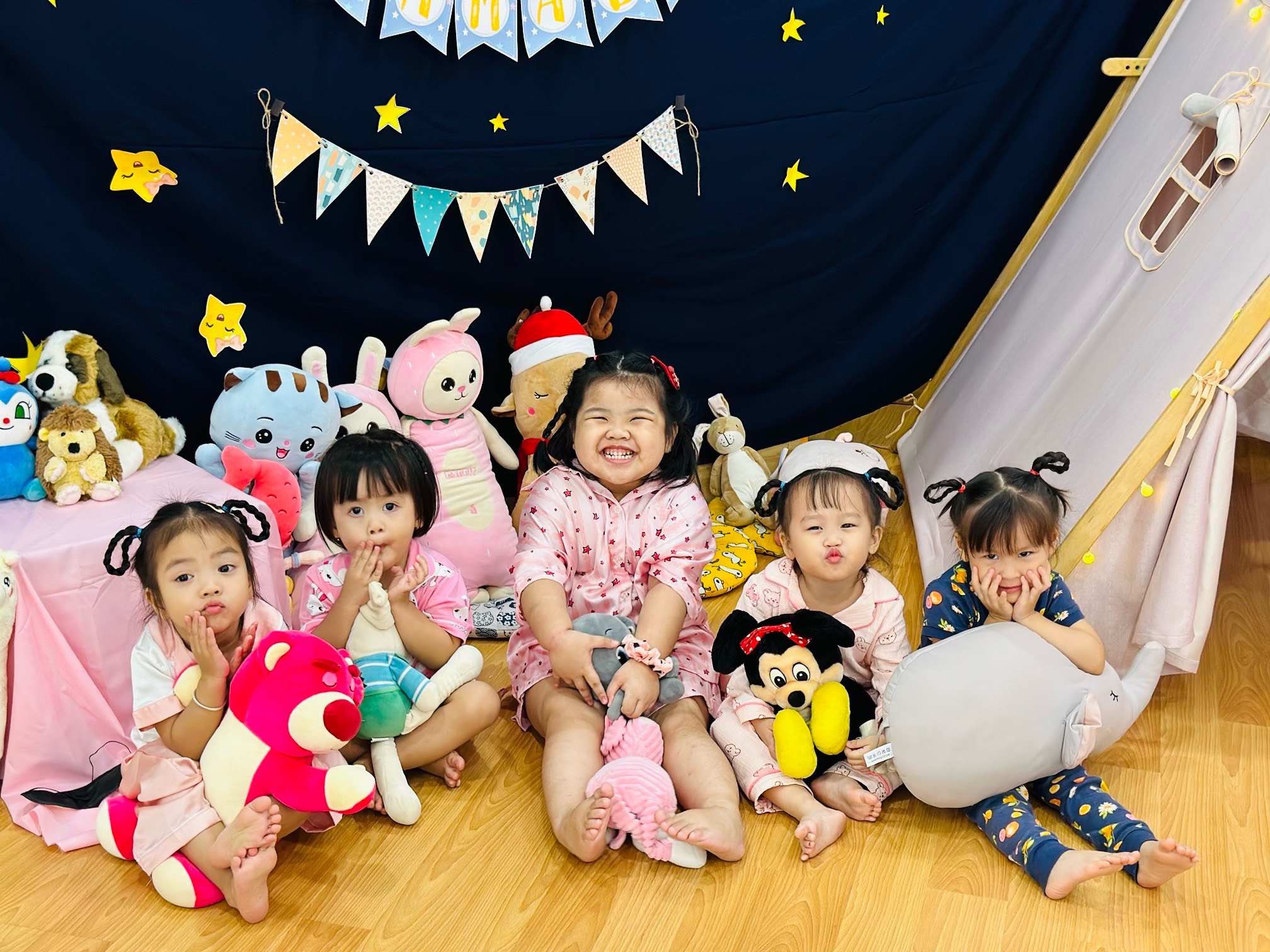 PAJAMA &PLUSH ANIMAL LOVER’S DAY